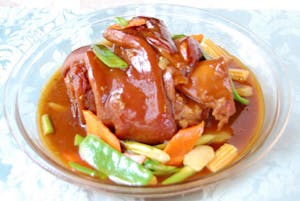 P10. Dong Po Pork Elbow with Brown Sauce 東坡肘子 Image