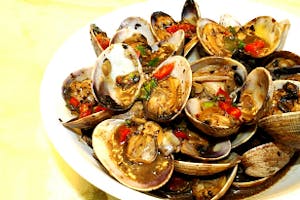 Clams with Black Bean Sauce Image
