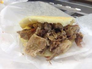 Arepa PERNIL (pulled pork) Image