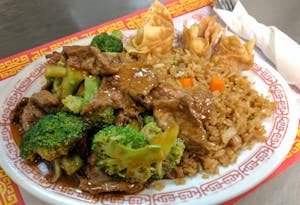 C6. Chicken or Beef with Broccoli Image