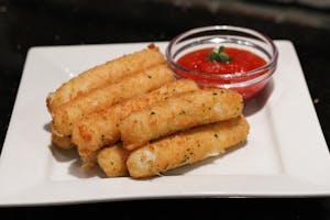 Mozzarella Sticks (6) Image