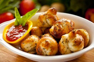 Garlic Knots (12-15) Image