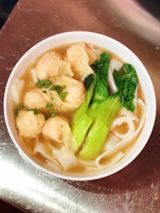 67. Cantonese Wonton Rice Noodle Soup-云吞汤河粉 Image