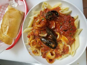 HOT SEAFOOD DINNERS Image