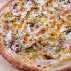Alfredo Chicken Supreme Pizza Image