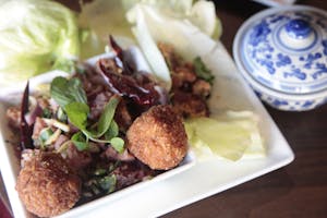 Nam Khao Tod Image