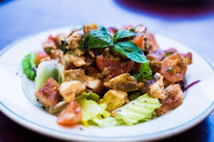 Mia Salad Image