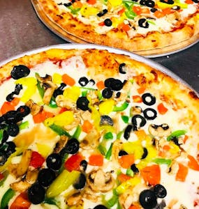 Vegetarian Pizza Image