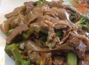 G2. Pad See Ew Noodles Image