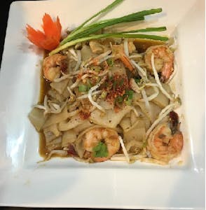 37. Pas See Ewe (Sticky Flat Rice Noodles) Image