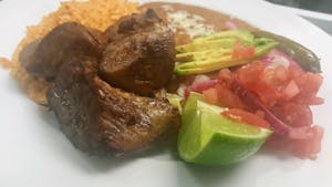 Lunch Carnitas de Puerco (pork) Image