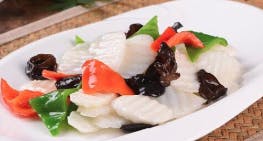 Fried Chinese Yam with Black Fungus 山药木耳 Image