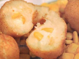 Corn and Cheese Balls 15 Units Image