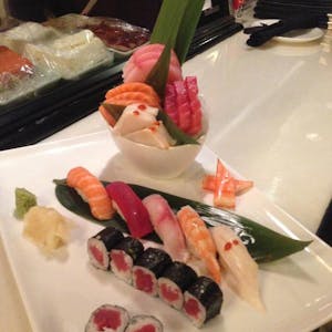 Sushi & Sashimi Combo Image