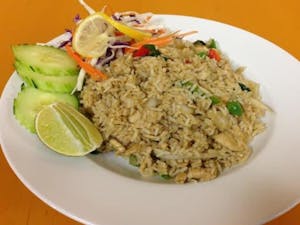 F43. Green Curry Fried Rice ข้าวผัดแกงเขียวหวาน Image