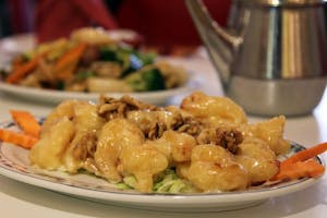4. Honey Walnut Prawns 核桃蝦 Image