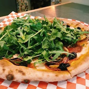 Pizza Vegetariana Image