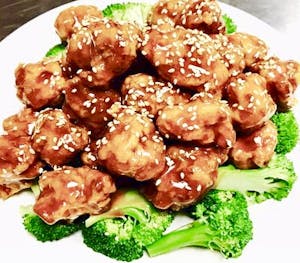 L20. Sesame Chicken Lunch Image