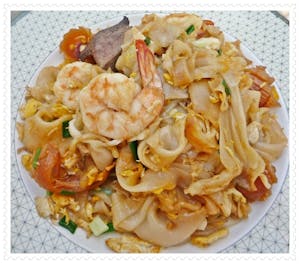 N8. Sriracha Noodle Stir Fry Image