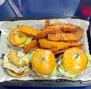 BEEF & TURKEY SLIDERS Image