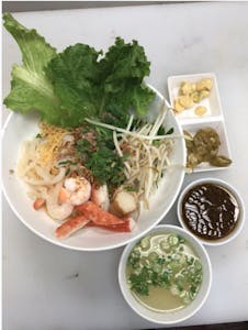 B4 - Grilled Shrimp (Bun Tom Nuong) Image
