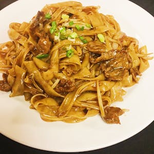 B9. 干炒牛河 Image