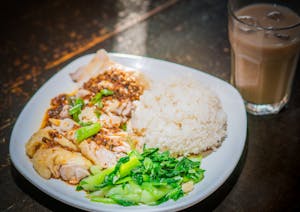 Rice Paper with Spicy Chicken and Garlic 口水鸡盖浇肠粉 Image
