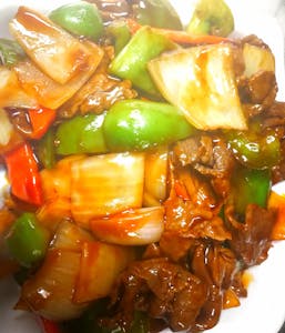 B2. Green Pepper Steak & Onions 青椒洋蔥牛 Image