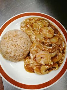 L10. Shrimp with Lobster Sauce Image