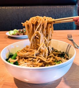 B08. Dan Dan Noodles Image