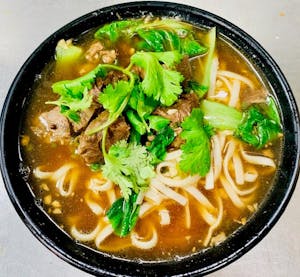 J09. 红烧牛肉面 Braised Beef Noodle Soup Image