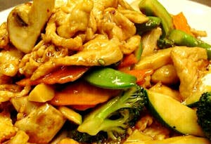 CHINESE LUNCH CUISINE - CHEF'S SPECIALS Image