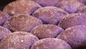 Pandesal With Ube Halaya And Cheese (5) Image