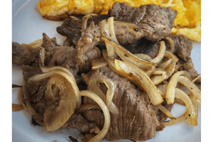 Bistec Encebollado Image