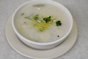 T5. Congee with Preserved Egg & Pork 皮蛋瘦肉粥 Image