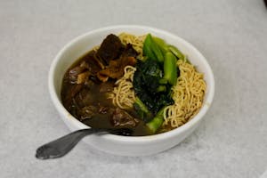 T17. Beef Stew Rice Noodle Soup 牛腩汤河粉 Image