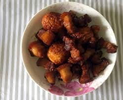 177. Braised Pork Belly with Fried Eggs 虎皮鸡蛋红烧肉 Image