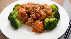 L9. Sesame Chicken Image