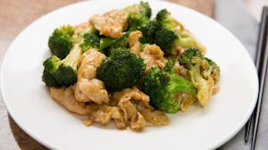 C5. Chicken with Broccoli Image