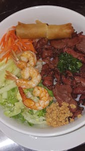 G4. Chargrilled Pork, Grilled Shrimp & Egg Roll with Rice Noodles Image