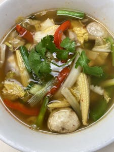 L) Tom Yum Pak Image
