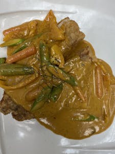 Chuchee Tilapia curry Image