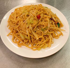 R13. BBQ Pork Chow Mein 叉燒炒面 Image