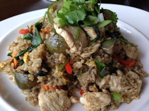 F6. Green Curry Fried Rice (spicy) Image