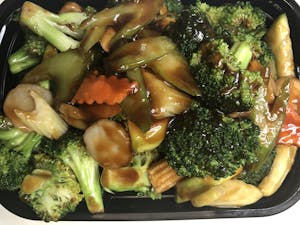 L30. Lunch Buddhist Delight 素什錦 Image