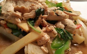 28. Stir-Fried Basil Entrée Image