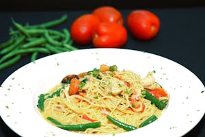 Capellini con Pollo Image