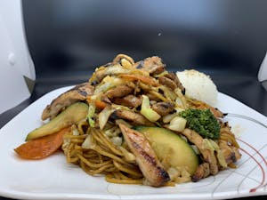 Chicken Yakisoba Image