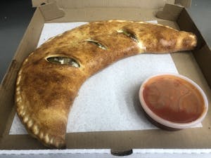 STROMBOLI & CALZONE Image