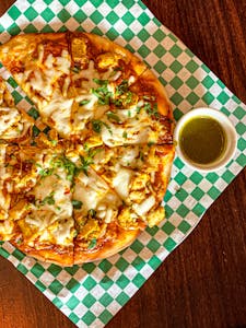 Naan Chicken Pizza Image